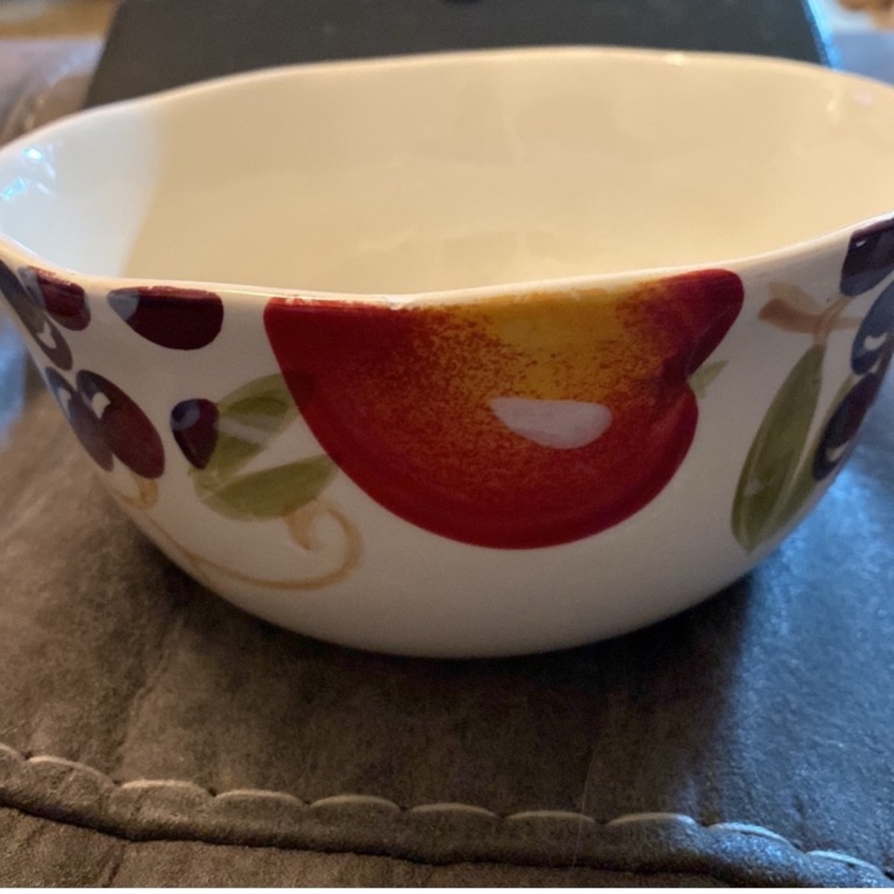 Sonoma Home Trends around Bowl